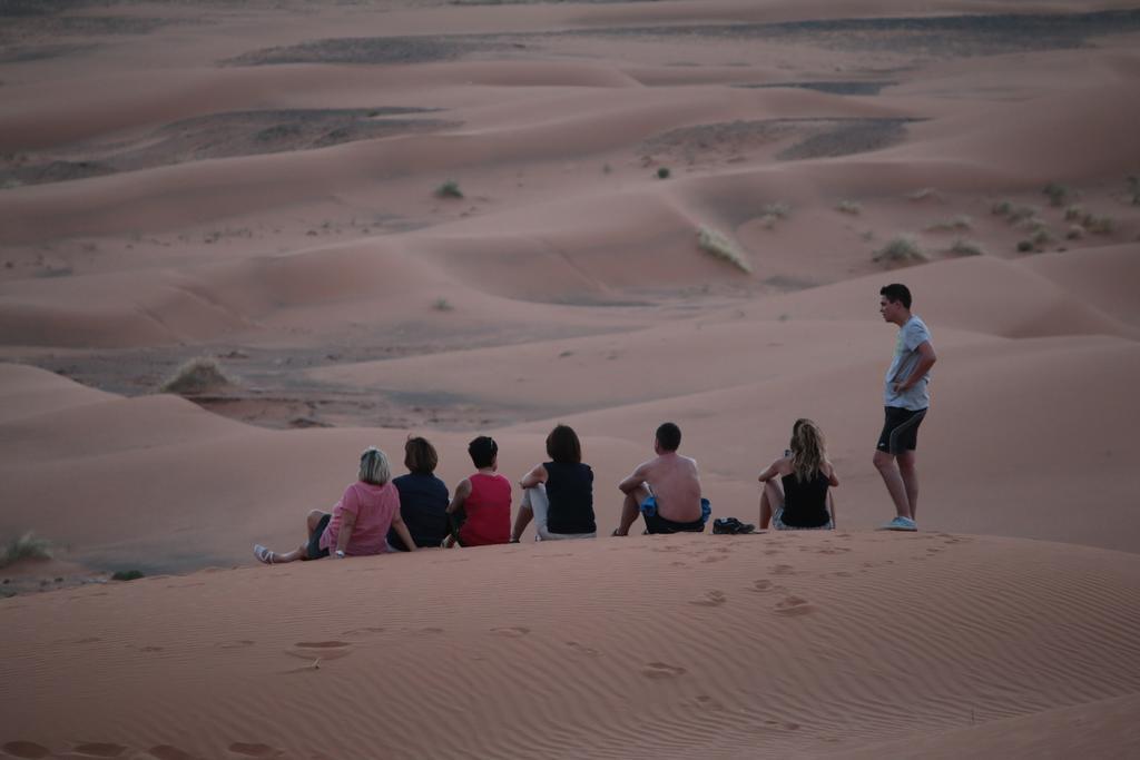 Bivouac Erg Znaigui Otel Merzouga Dış mekan fotoğraf